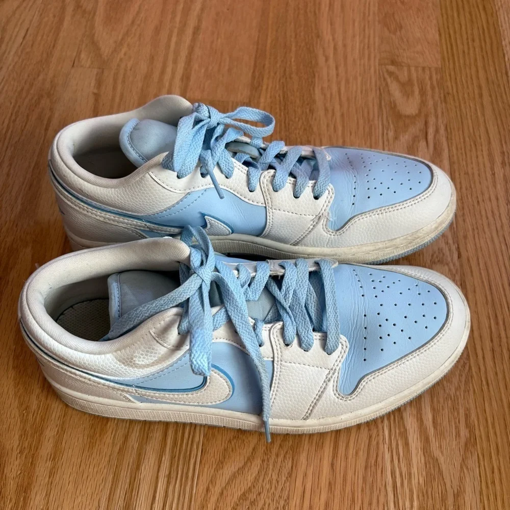 Nike Women's Jordan 1 Low SE Reverse Ice Blue DV1299-104 Sz 9.5
